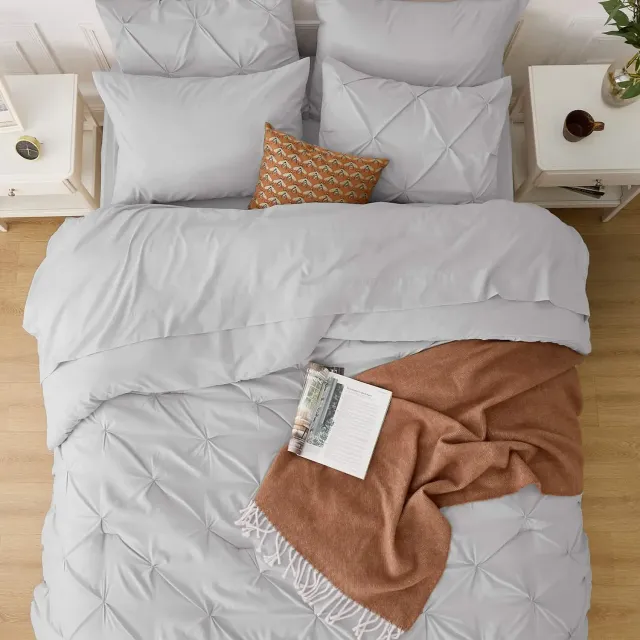 Bedsure Pintuck Bed-in-a-Bag set letto
