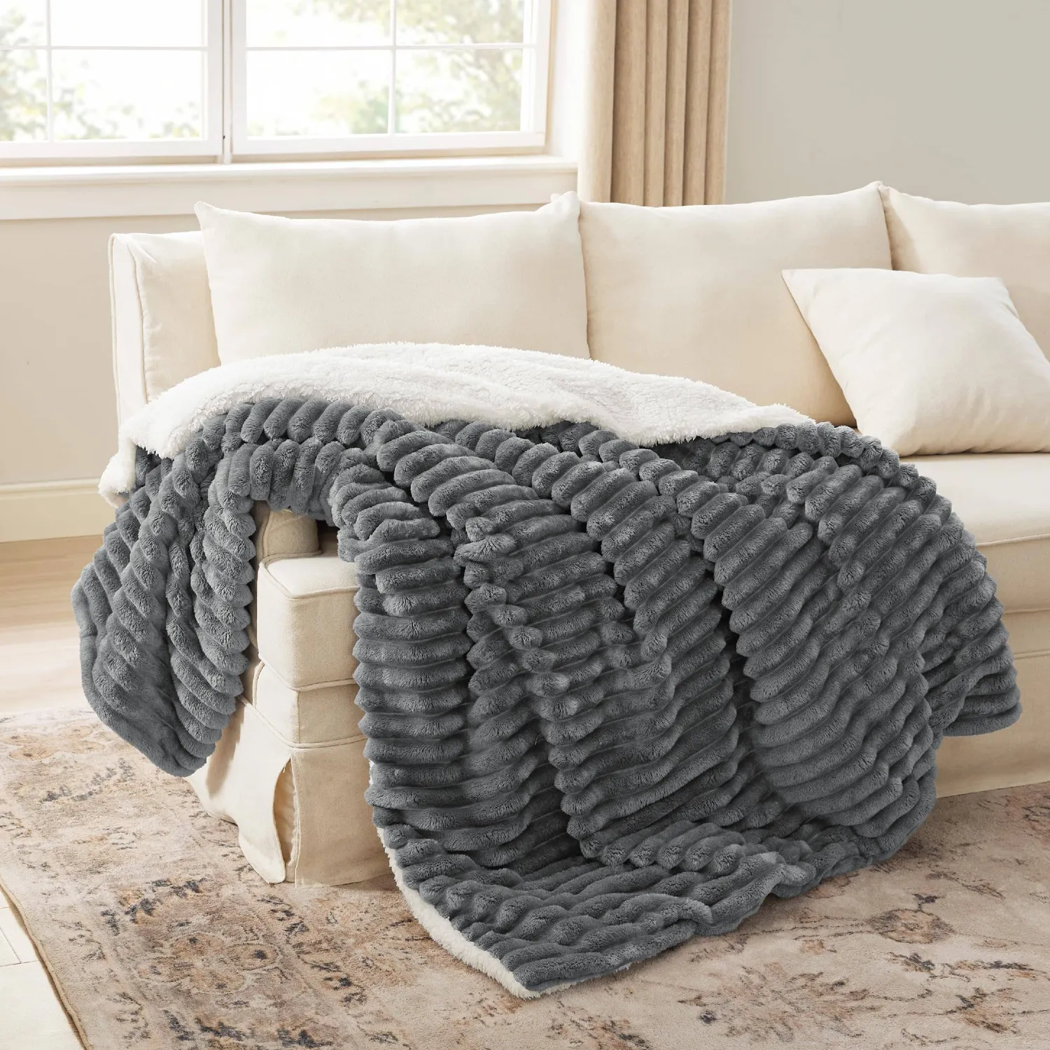 Bedsure Collections Jacquard Stripes Shaggy Sherpa Blanket coperta
