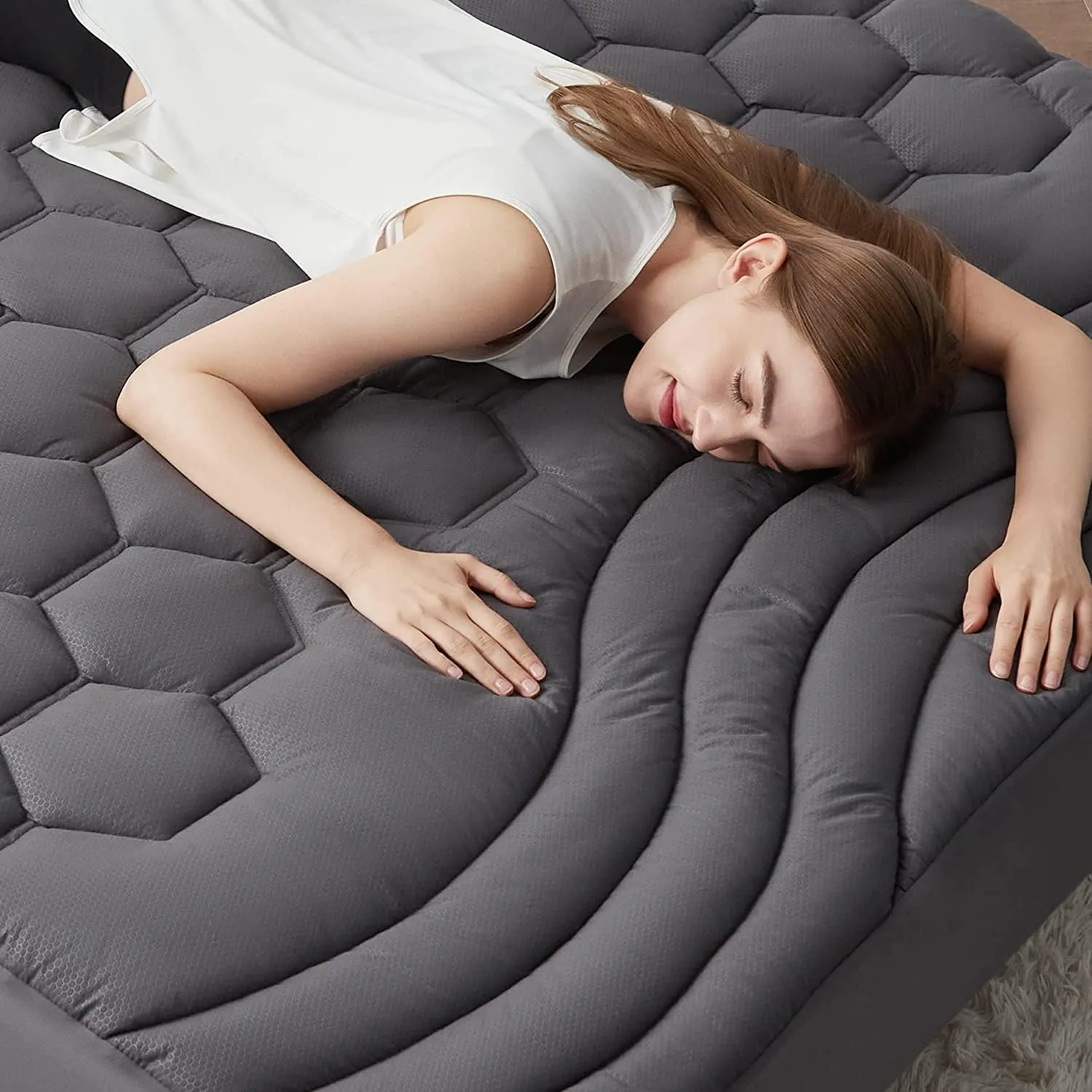 Bedsure Three-Zone Quilted Mattress Pad coprimaterasso