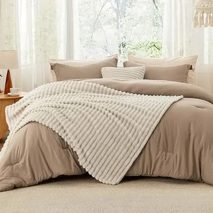 Bedsure Striped set piumone jacquard con plaid