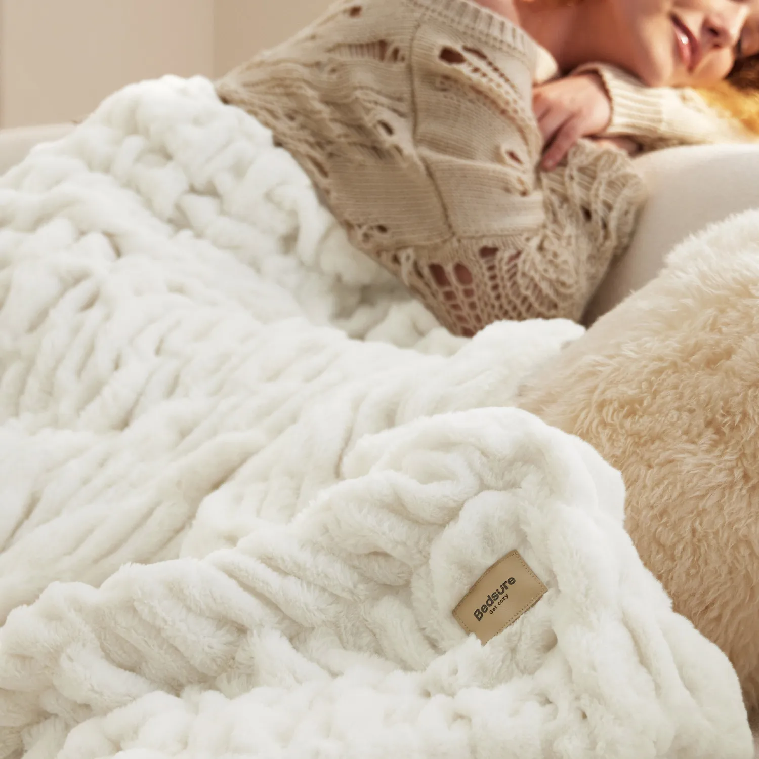 Bedsure Double-sided Faux Fur Ruched Blanket coperta